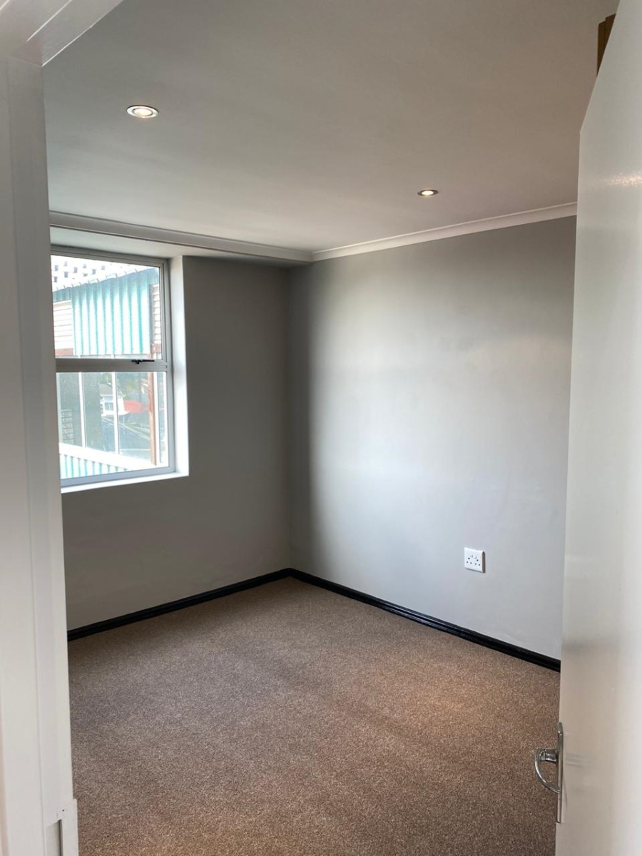  Bedroom Property for Sale in Wynberg Western Cape